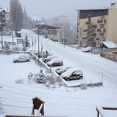 Hotel Les Flocons Le Sauze Buitenkant foto