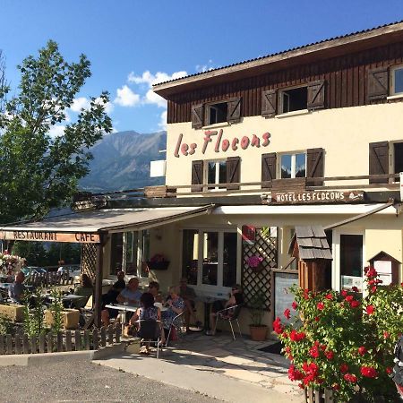 Hotel Les Flocons Le Sauze Buitenkant foto