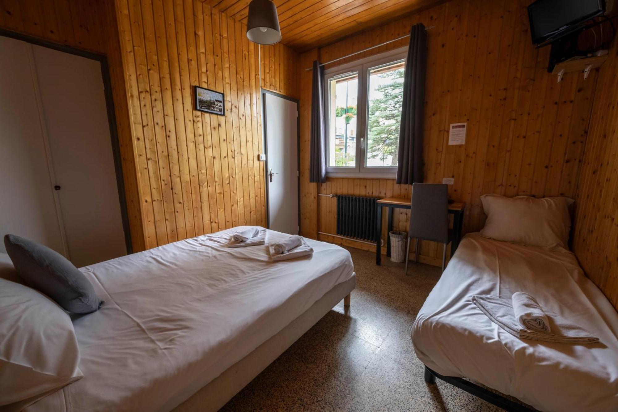 Hotel Les Flocons Le Sauze Buitenkant foto
