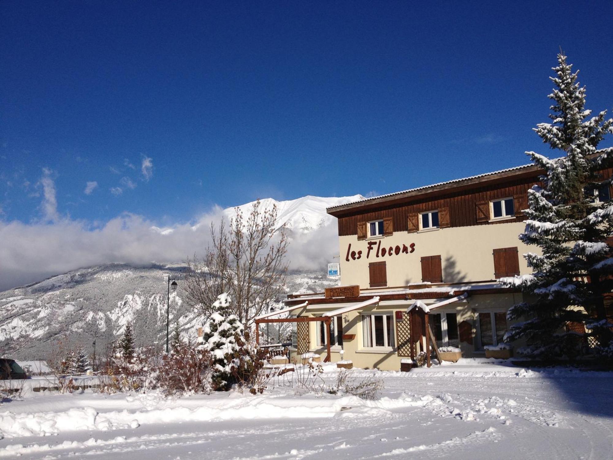 Hotel Les Flocons Le Sauze Buitenkant foto