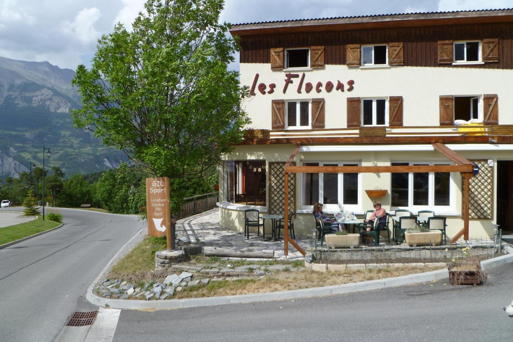 Hotel Les Flocons Le Sauze Buitenkant foto