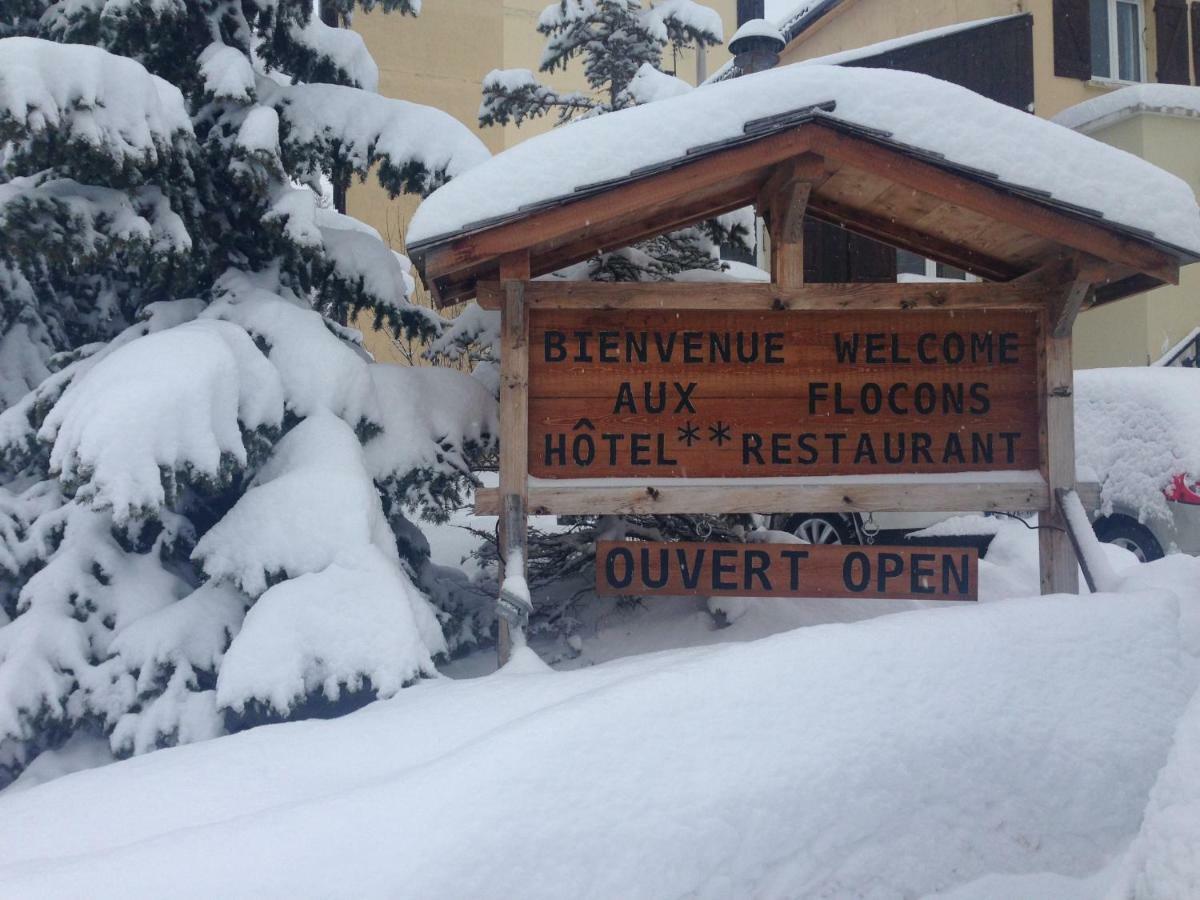 Hotel Les Flocons Le Sauze Buitenkant foto